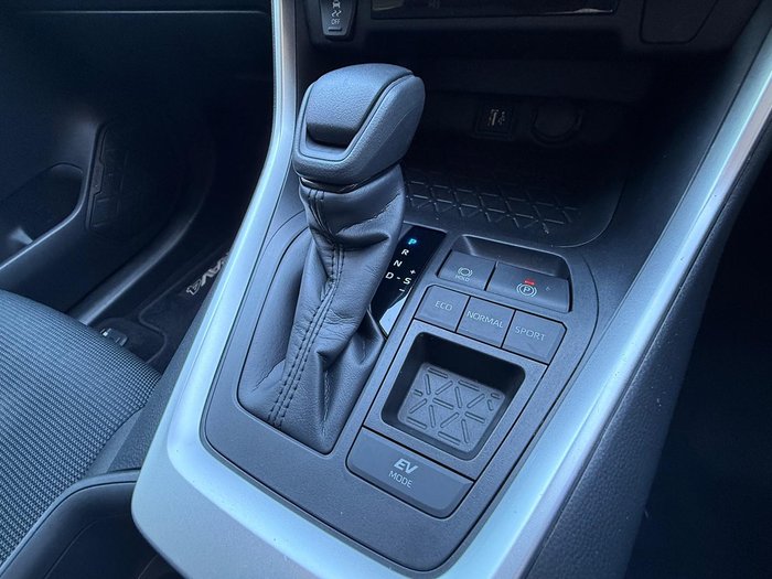 2024 Toyota RAV4 GX