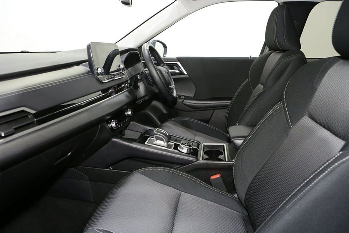 2024 Mitsubishi Outlander LS