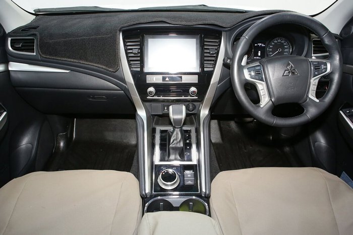 2021 Mitsubishi Pajero Sport GLX