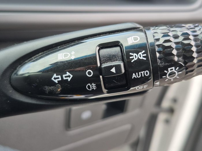 2022 Hyundai STARIA LOAD