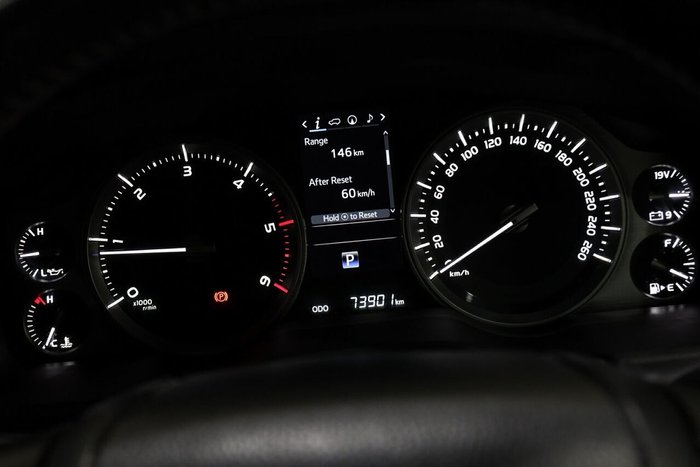 2019 Toyota Landcruiser VX