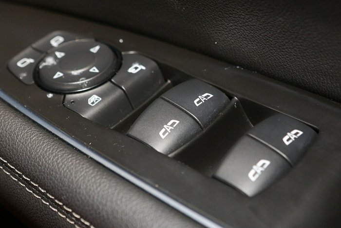 2019 Holden Commodore RS