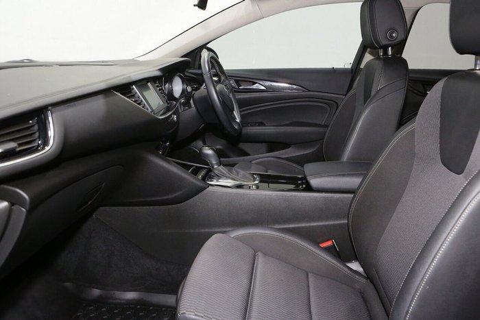 2019 Holden Commodore RS