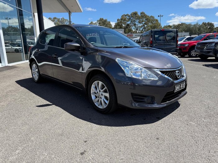 2016 Nissan Pulsar ST