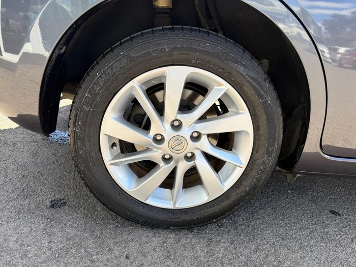 2016 Nissan Pulsar ST