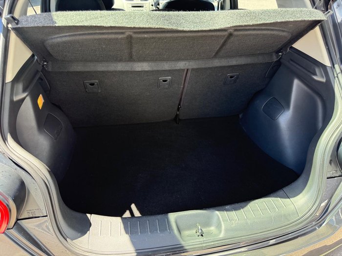 2016 Nissan Pulsar ST