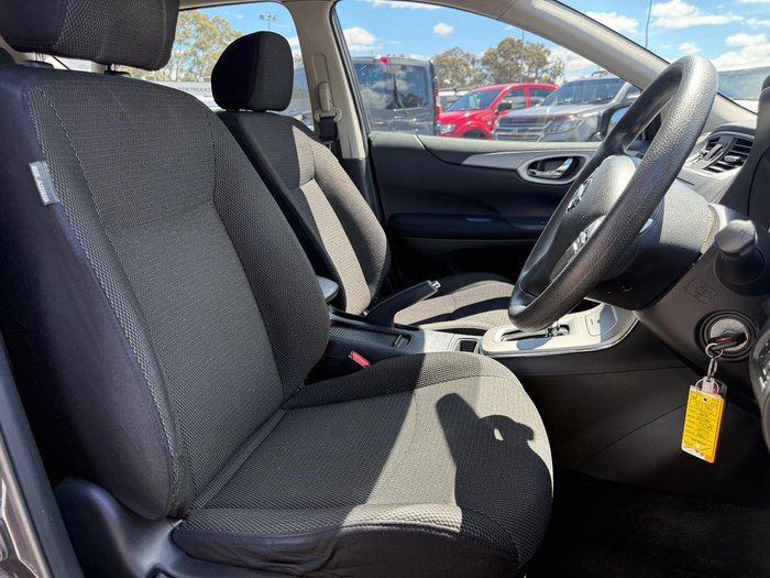 2016 Nissan Pulsar ST