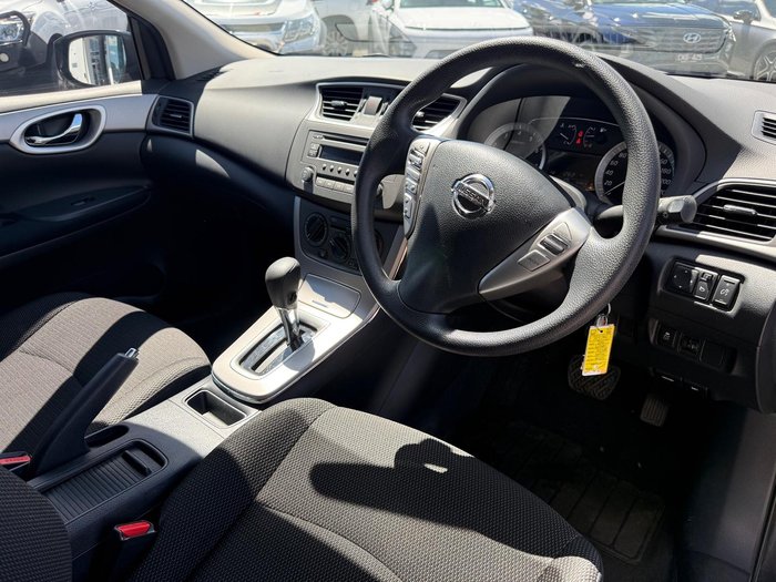 2016 Nissan Pulsar ST