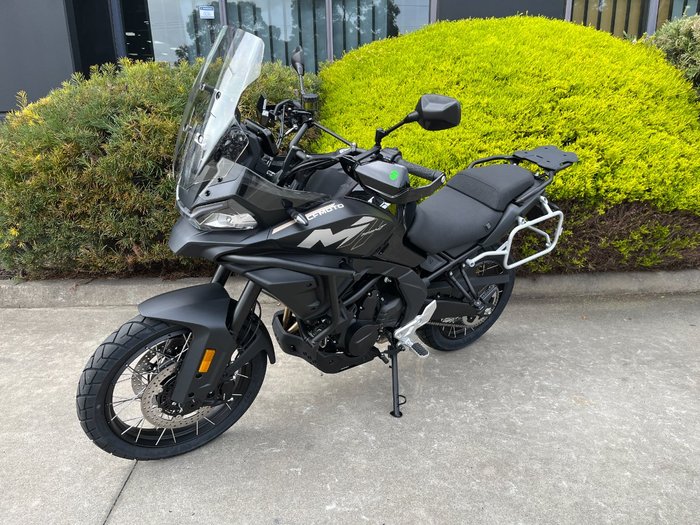 2025 CFMOTO MT