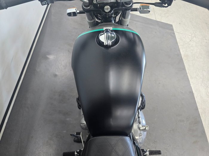 2022 ROYAL ENFIELD (SEE ALSO ENFIEL INTERCEPTOR 650 E5 CLASSIC Black