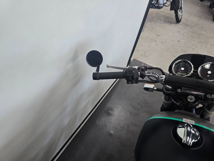 2022 ROYAL ENFIELD (SEE ALSO ENFIEL INTERCEPTOR 650 E5 CLASSIC Black