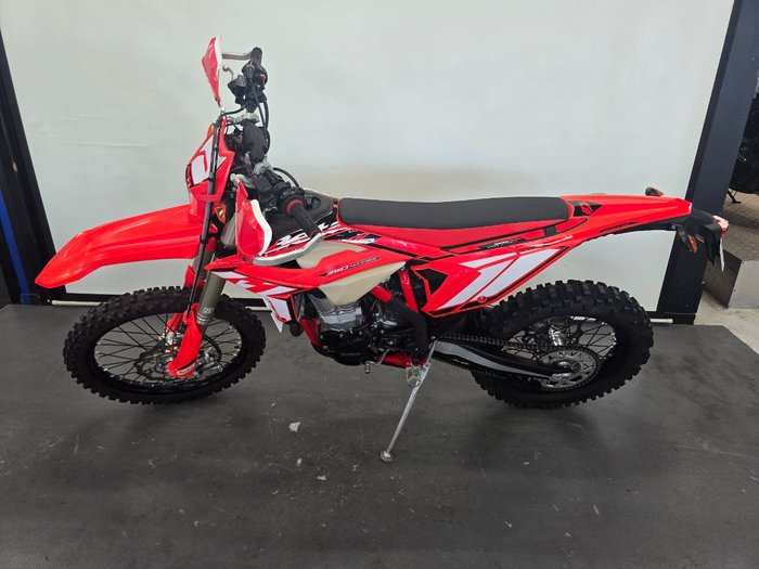 2023 BETA RR 350 4T EFI Red