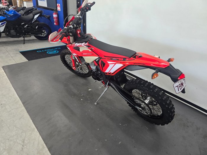 2023 BETA RR 350 4T EFI Red