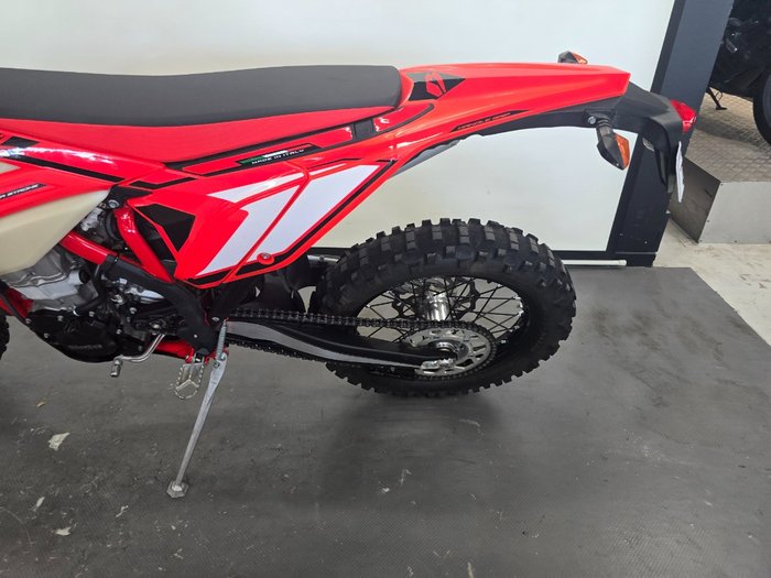 2023 BETA RR 350 4T EFI Red
