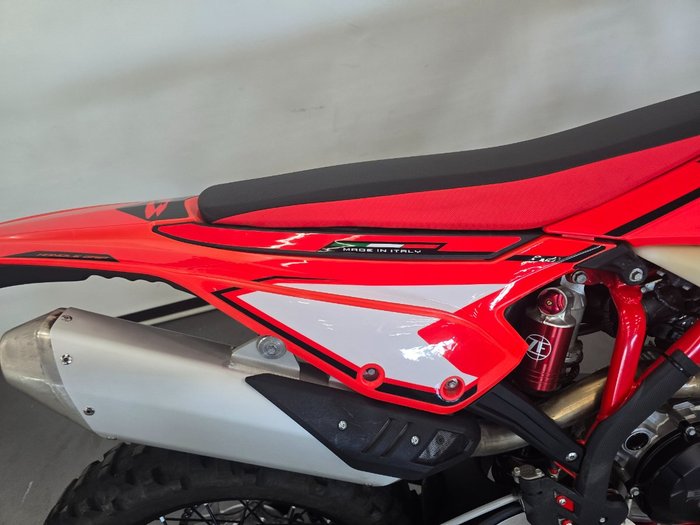 2023 BETA RR 350 4T EFI Red