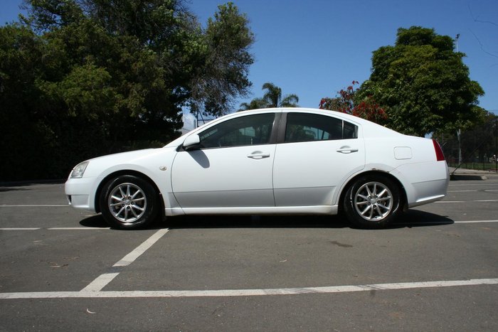 2006 Mitsubishi 380 ES DB Series 2 Mawson White