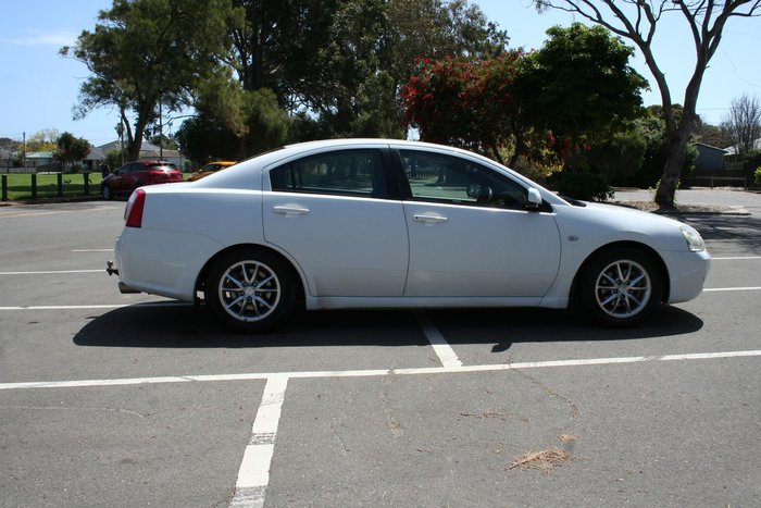 2006 Mitsubishi 380 ES DB Series 2 Mawson White