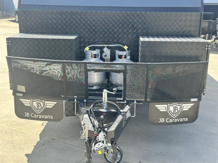 2025 JB Caravans Dirt Road Extreme 22'6 Rear Club