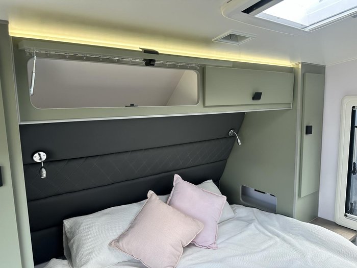 2025 JB Caravans Dirt Road Extreme 22'6 Rear Club