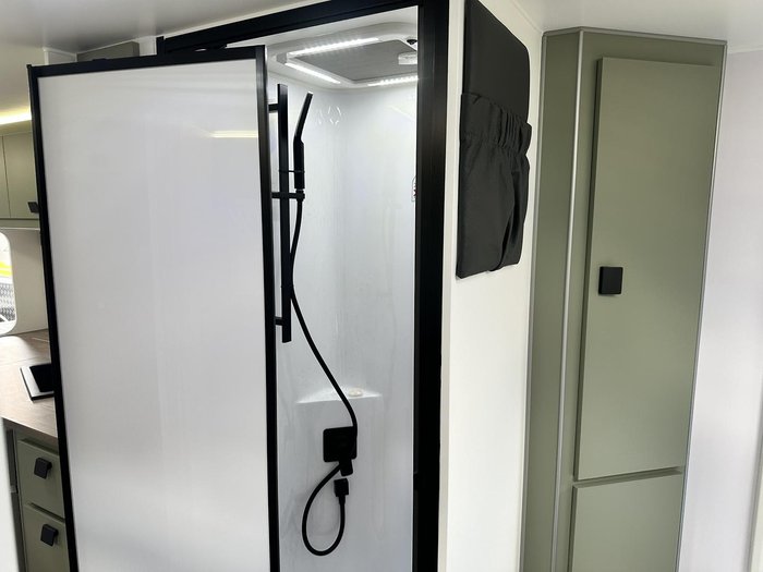 2025 JB Caravans Dirt Road Xtreme 22'6 Rear Club