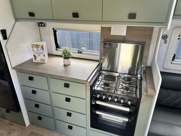 2025 JB Caravans Dirt Road Xtreme 22'6 Rear Club