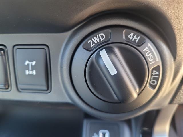 2025 NISSAN D23 PRO- NAVARA 4X4 2.3 DSL AUTO DC P4X STEALTH GREY