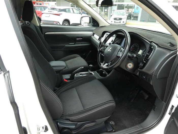 2016 Mitsubishi Outlander LS