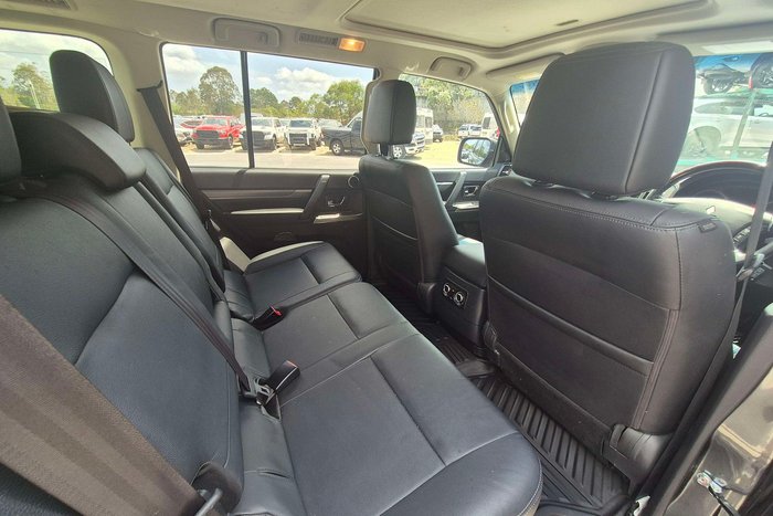 2019 Mitsubishi Pajero Exceed