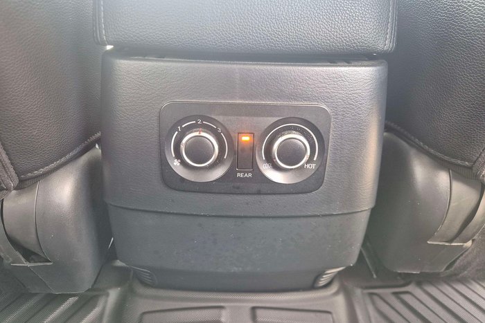 2019 Mitsubishi Pajero Exceed