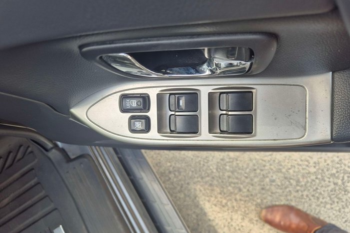 2019 Mitsubishi Pajero Exceed