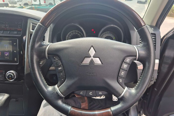 2019 Mitsubishi Pajero Exceed
