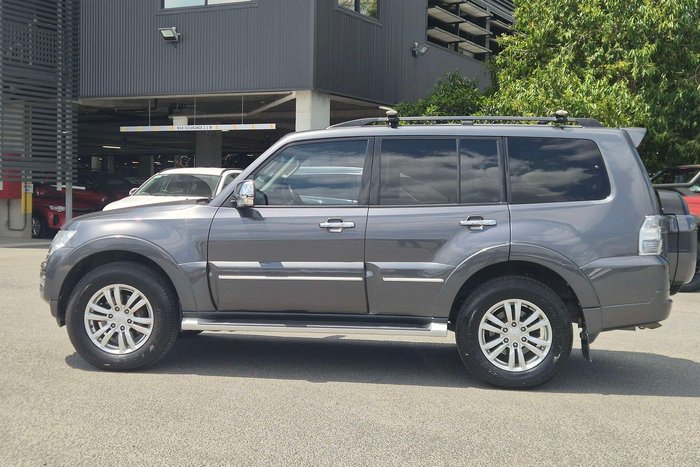 2019 Mitsubishi Pajero Exceed