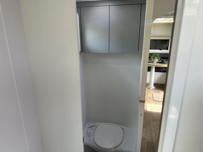 2025 JB Caravans Dirt Road Xtreme 23'6 Rear Club