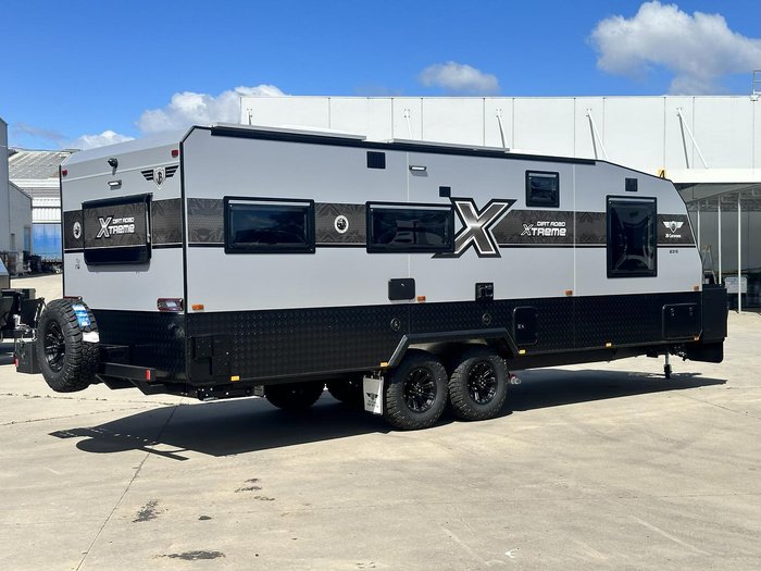 2025 JB Caravans Dirt Road Xtreme 23'6 Rear Club