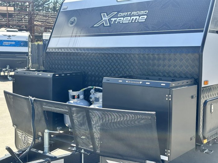 2025 JB Caravans Dirt Road Xtreme 23'6 Rear Club