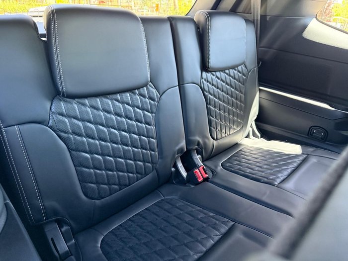 2025 Ford Everest Platinum