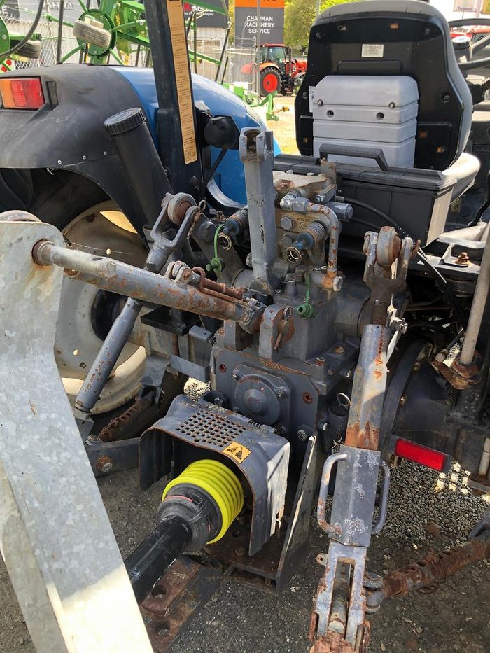 0 New Holland Tn65d Rops 4X4 Tractor 57Hp 2334 Hours