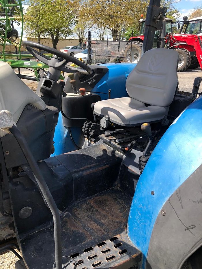 0 New Holland Tn65d Rops 4X4 Tractor 57Hp 2334 Hours