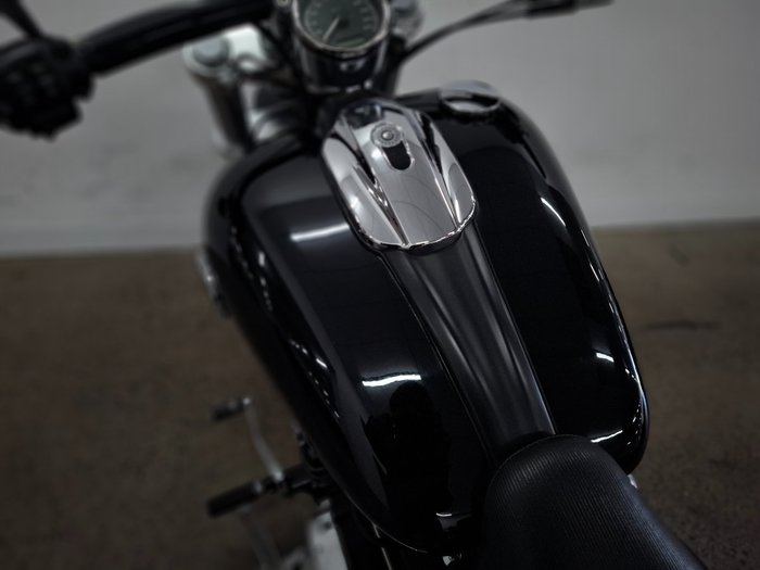 2015 HARLEY-DAVIDSON FXSB SOFTAIL BREAKOUT Black