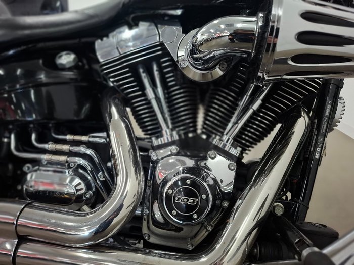 2015 HARLEY-DAVIDSON FXSB SOFTAIL BREAKOUT Black