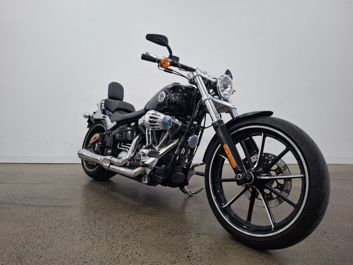 2015 HARLEY-DAVIDSON FXSB SOFTAIL BREAKOUT Black