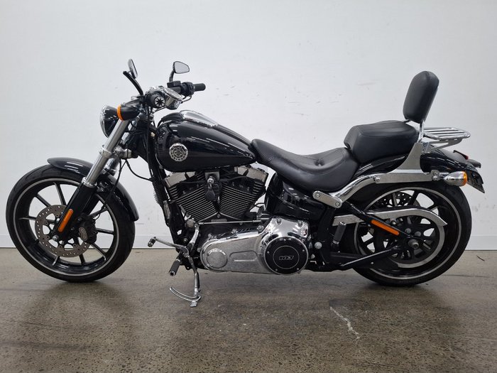 2015 HARLEY-DAVIDSON FXSB SOFTAIL BREAKOUT Black