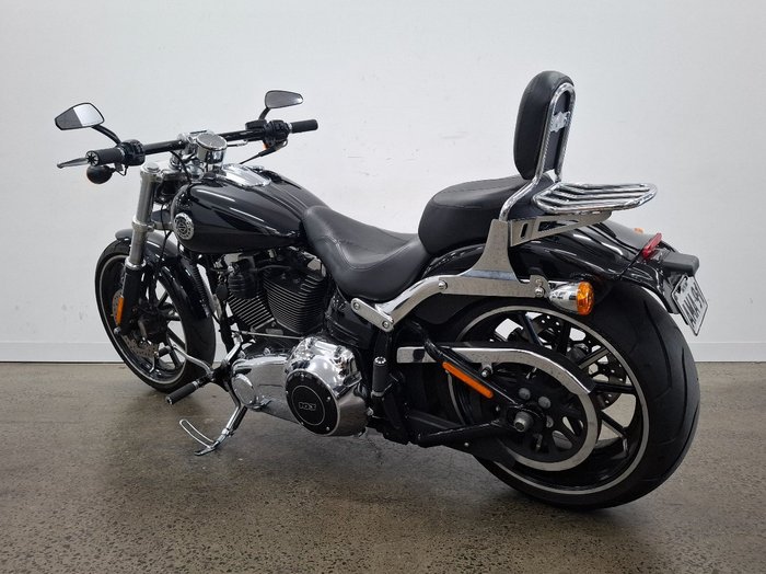 2015 HARLEY-DAVIDSON FXSB SOFTAIL BREAKOUT Black