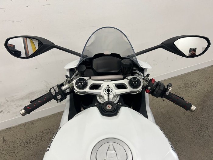 2022 DUCATI PANIGALE V2 White