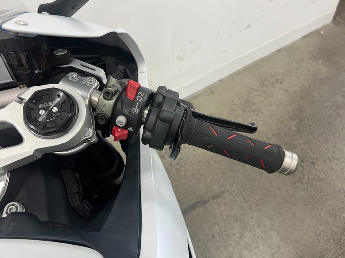 2022 DUCATI PANIGALE V2 White