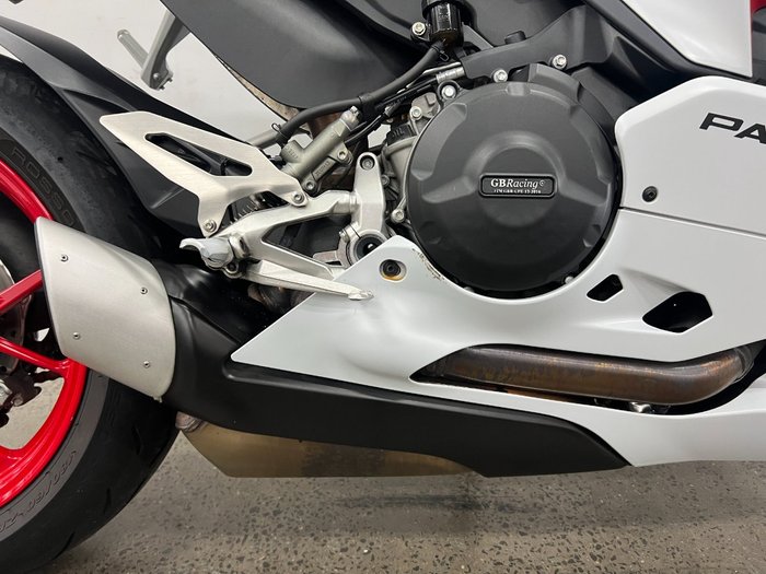 2022 DUCATI PANIGALE V2 White