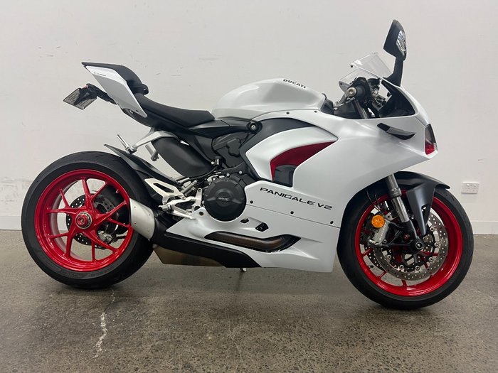 2022 DUCATI PANIGALE V2 White