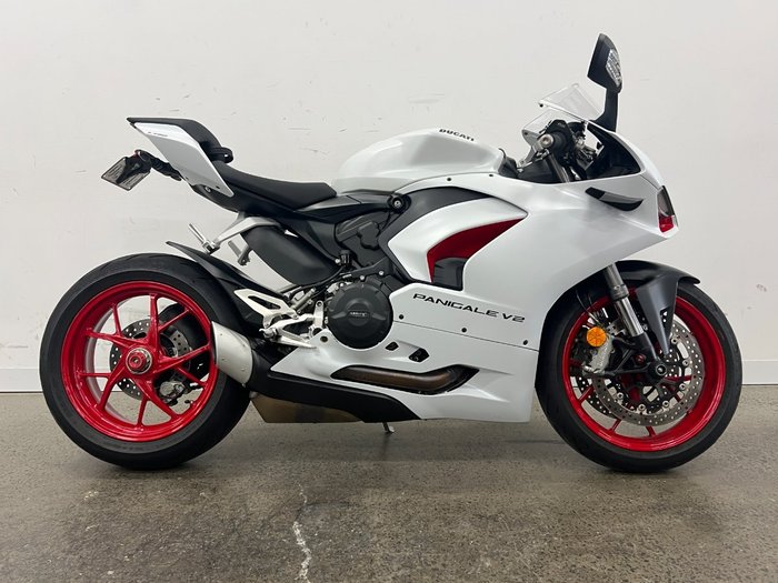2022 DUCATI PANIGALE V2 White