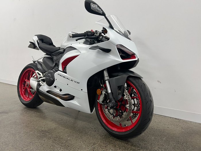 2022 DUCATI PANIGALE V2 White
