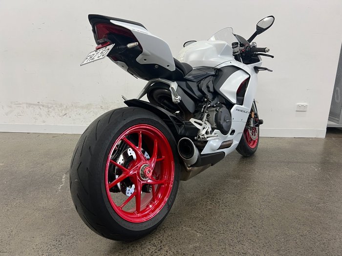 2022 DUCATI PANIGALE V2 White
